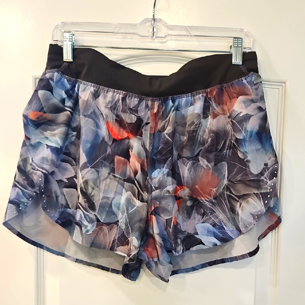 Lululemon Buttertly Shorts Size 8